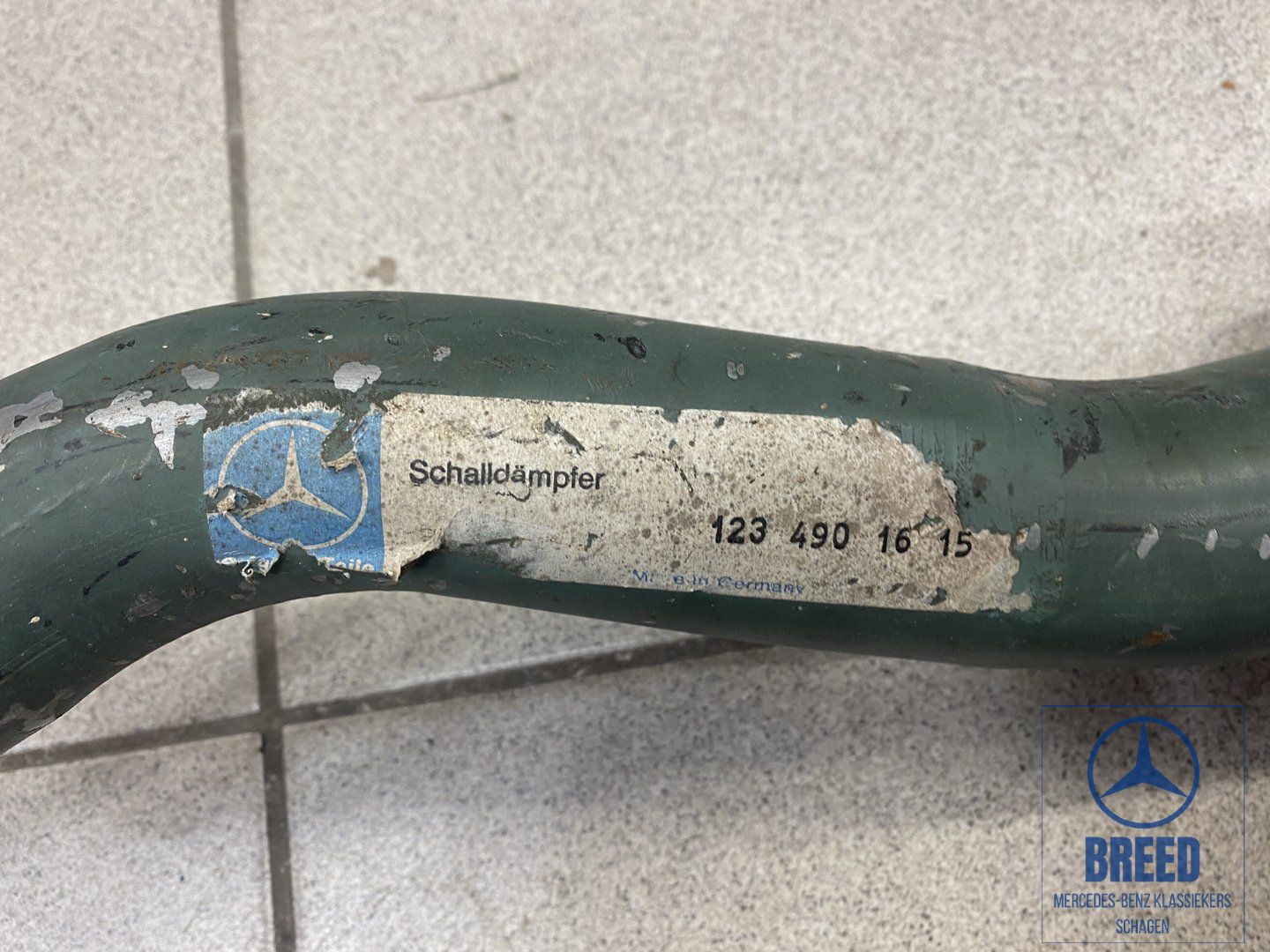NEW NOS center exhaust muffler for Mercedes-Benz W123 230 230T with Catalizador muffler middle muffler usado en Menorca foto 2