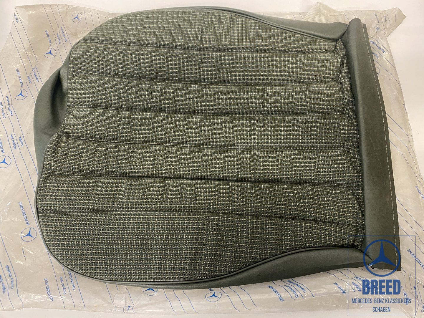 NEW NOS seat cover seat cushion green for Mercedes-Benz W201 seat upholstery usado en Menorca