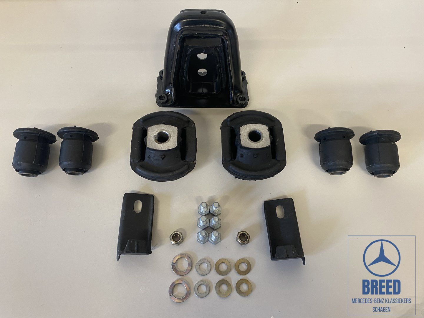 Repair kit rear subframe bushing and mounting for Mercedes-Benz W123 C123 S123 rubber subframe usado en Menorca
