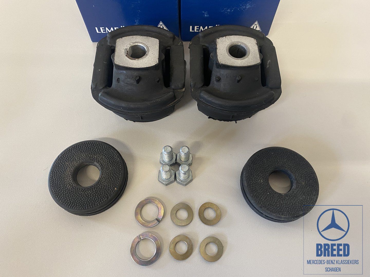 Repair kit rear front subframe bearings for Mercedes-Benz W123 C123 S123 rubber subframe usado en Menorca
