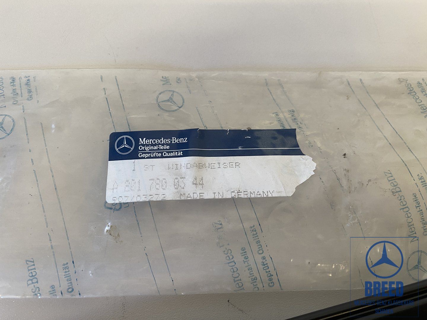 NEW NOS wind deflector for Mercedes-Benz W124 W201 sliding roof usado en Menorca foto 3