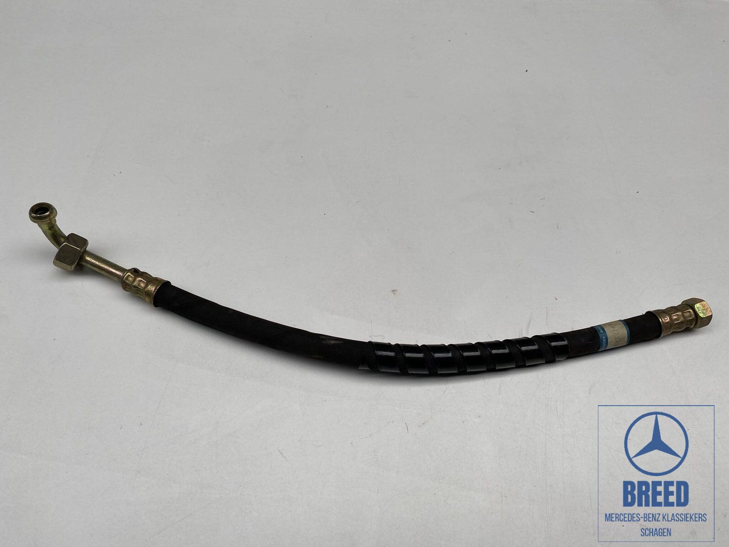 NOS slang oliekoeler voor Mercedes-Benz OM615 OM616 Motor oil tube usado en Menorca