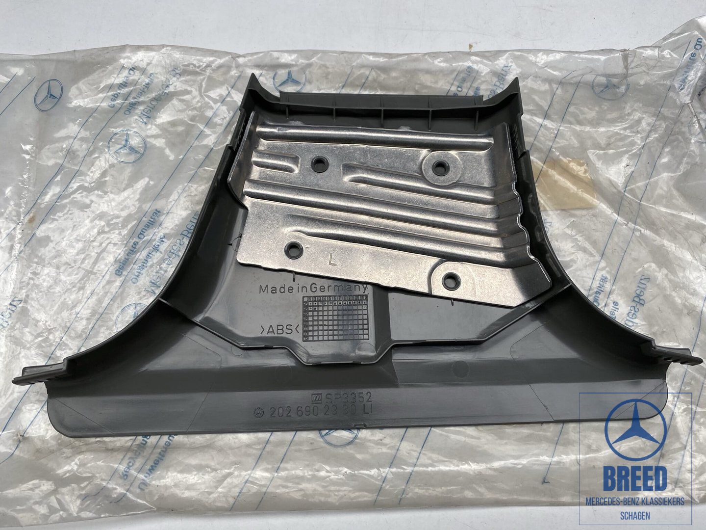 NOS afdekking B-Stijl links grijs Mercedes W202 C-Clase pillar trim usado en Menorca foto 2