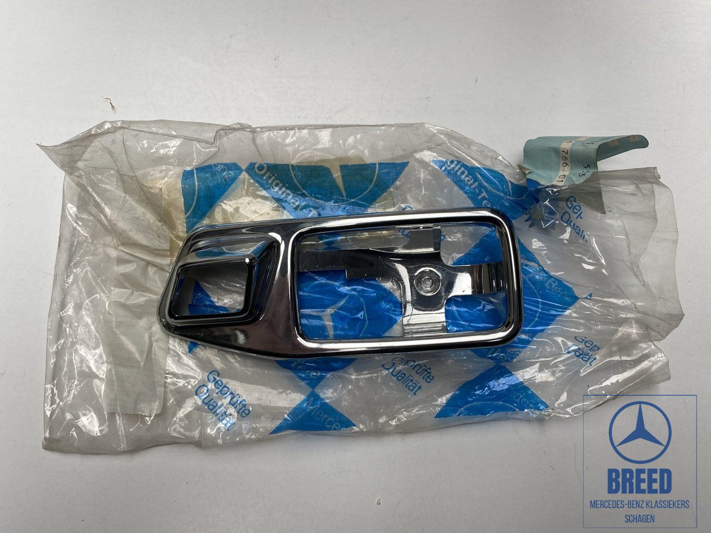 NOS rozet deuropener links voor Mercedes-Benz W116 door upholstery door panel single usado en Menorca