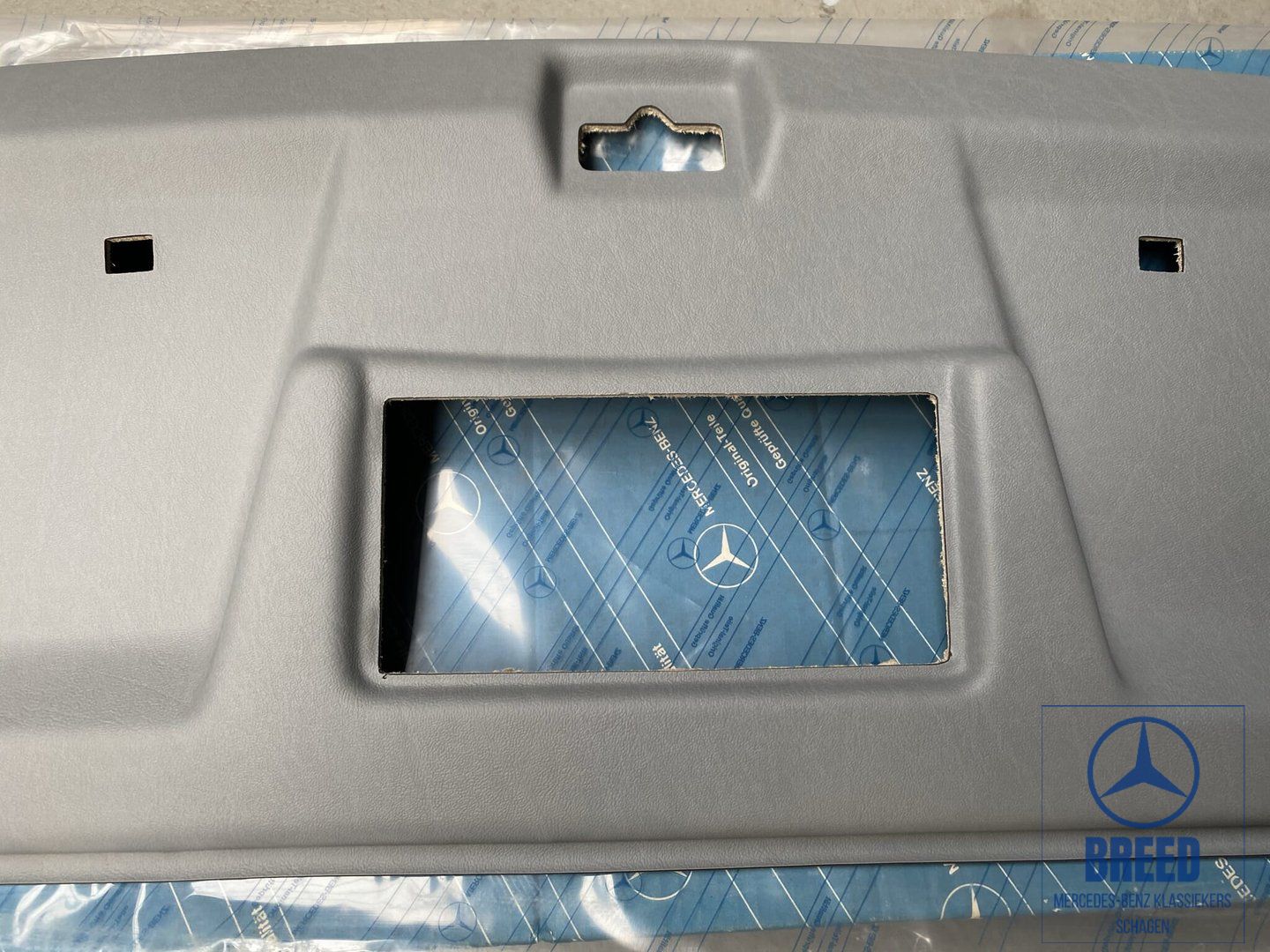 NOS bekleding hemel voorzijde grijs voor Mercedes-Benz W124 headlining usado en Menorca foto 2
