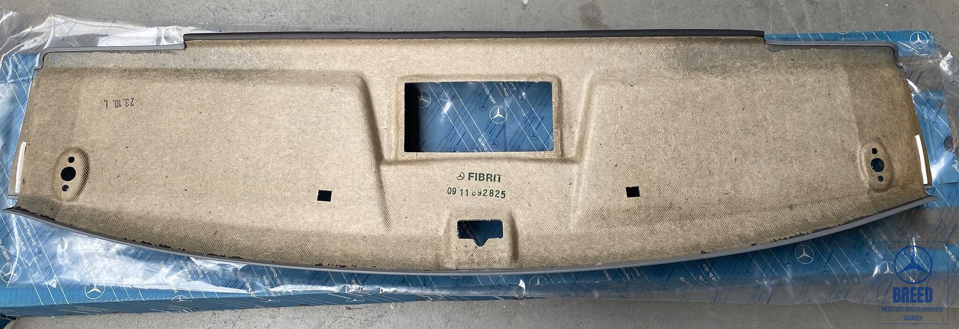 NOS bekleding hemel voorzijde grijs voor Mercedes-Benz W124 headlining usado en Menorca foto 3