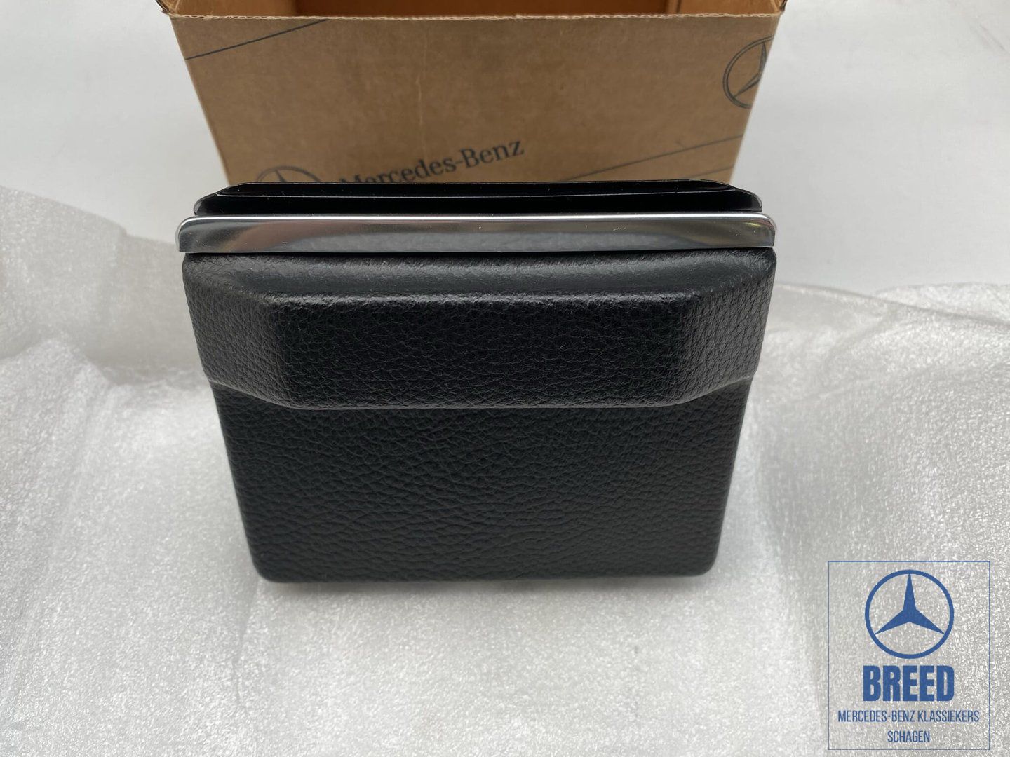 NOS asbak zwart voor Mercedes-Benz W114 W115 /8 met airco ashtray usado en Menorca