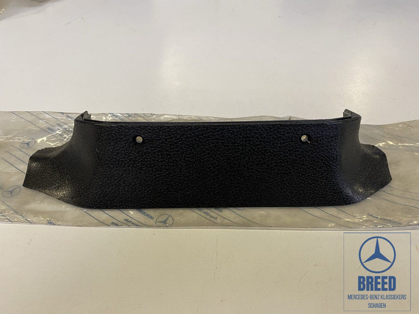 NEW NOS cover B-pillar bottom left black for Mercedes-Benz W116 pillar trim usado en Menorca