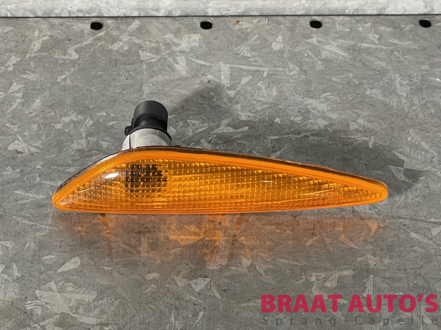 ZIJKNIPPERLICHT RECHTS - LANDWIND CV9 blinker single usado en Menorca