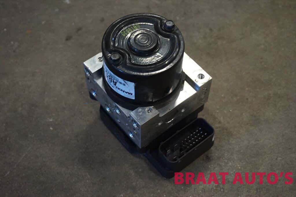 ABS-POMP - LANDWIND CV9 abs pump usado en Menorca
