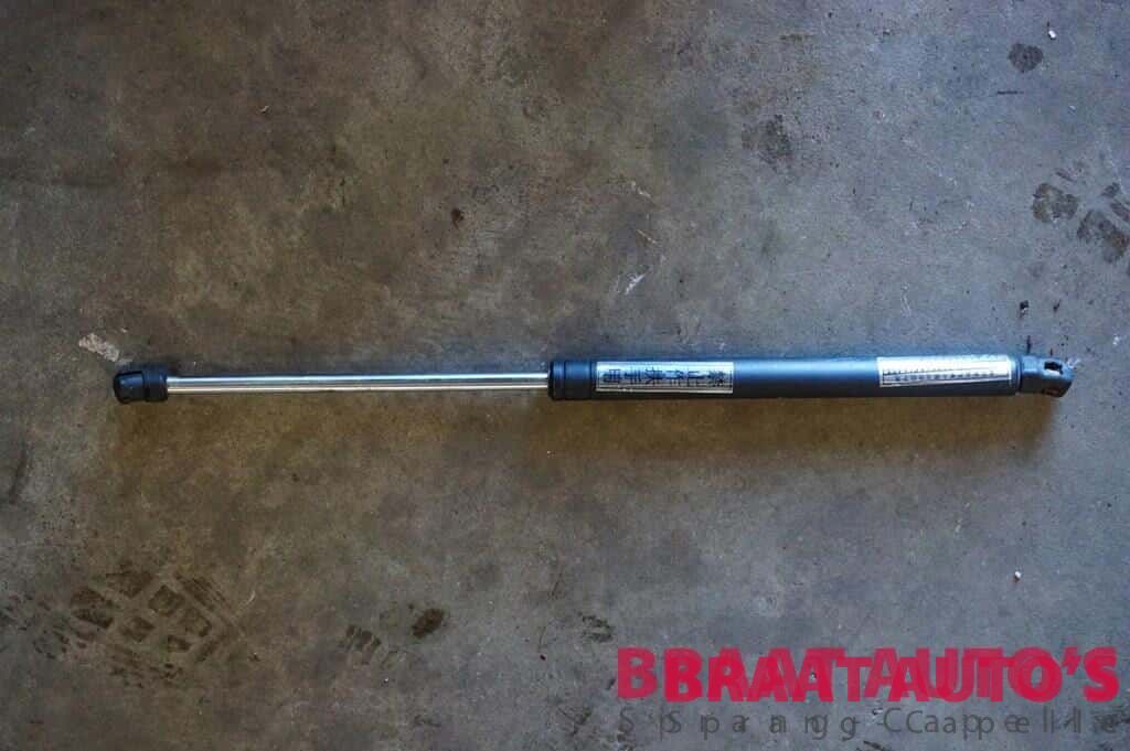 GASVEER ACHTERKLEP - LANDWIND CV9 gas spring gas spring dampers rear lid single usado en Menorca