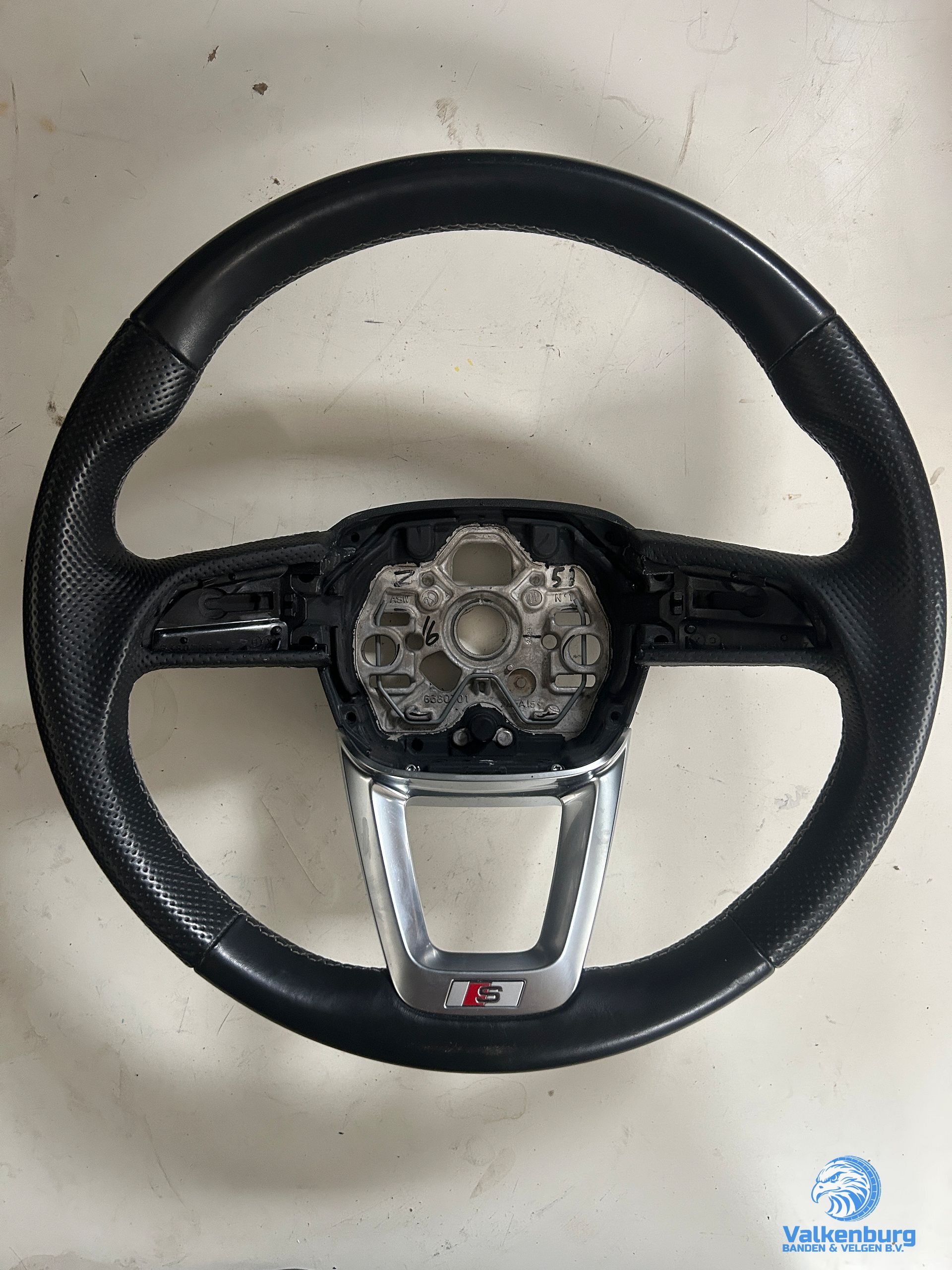 originalinal Audi Q3 83A S line leder geperforeerd stuurwiel stuurbediening steering wheel usado en Menorca
