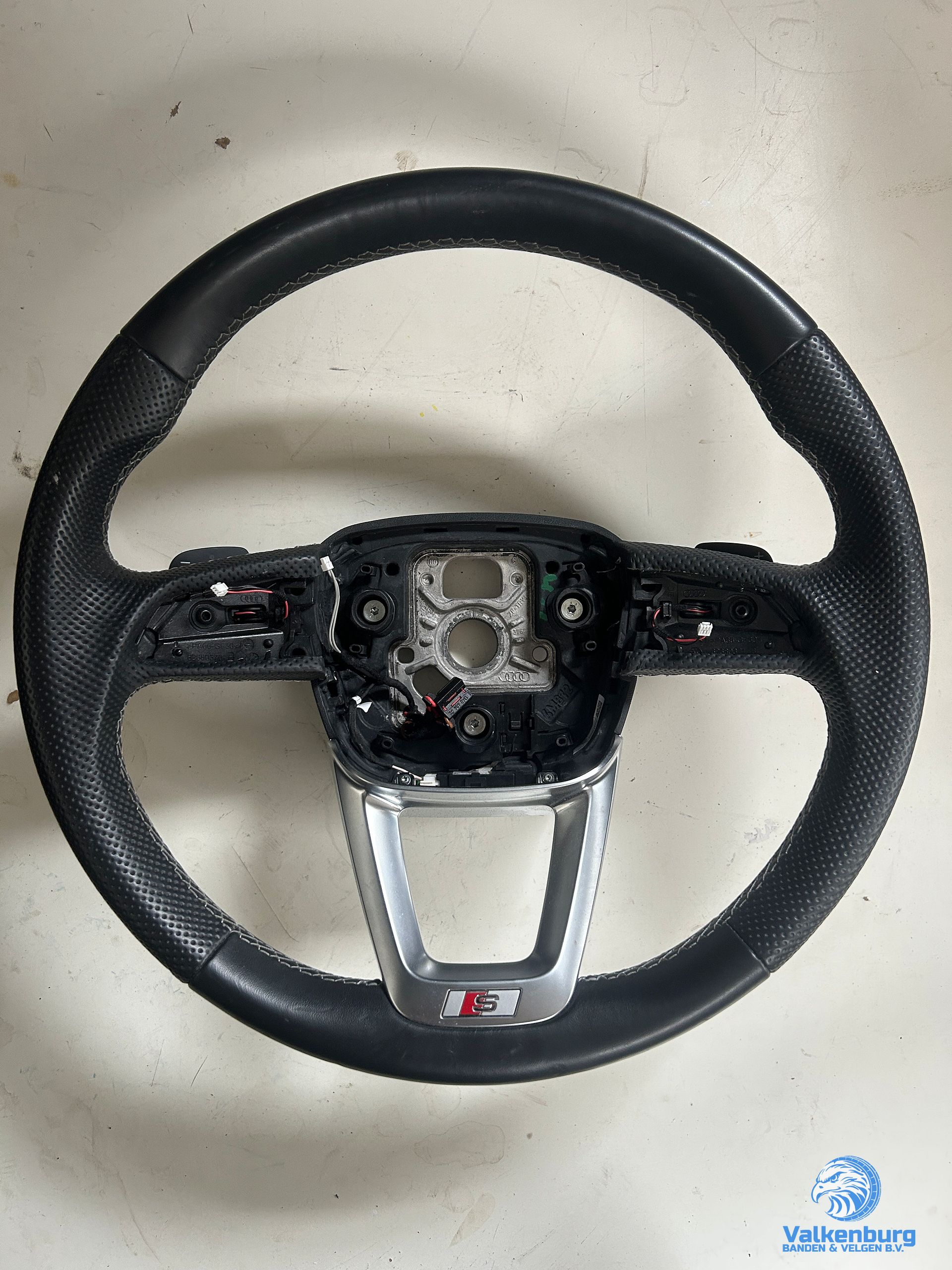 originalinal Audi A4 S4 Q4 Q5 Q7 Q8 S line leder geperforeerd stuurwiel stuurbediening flippers steering wheel usado en Menorca