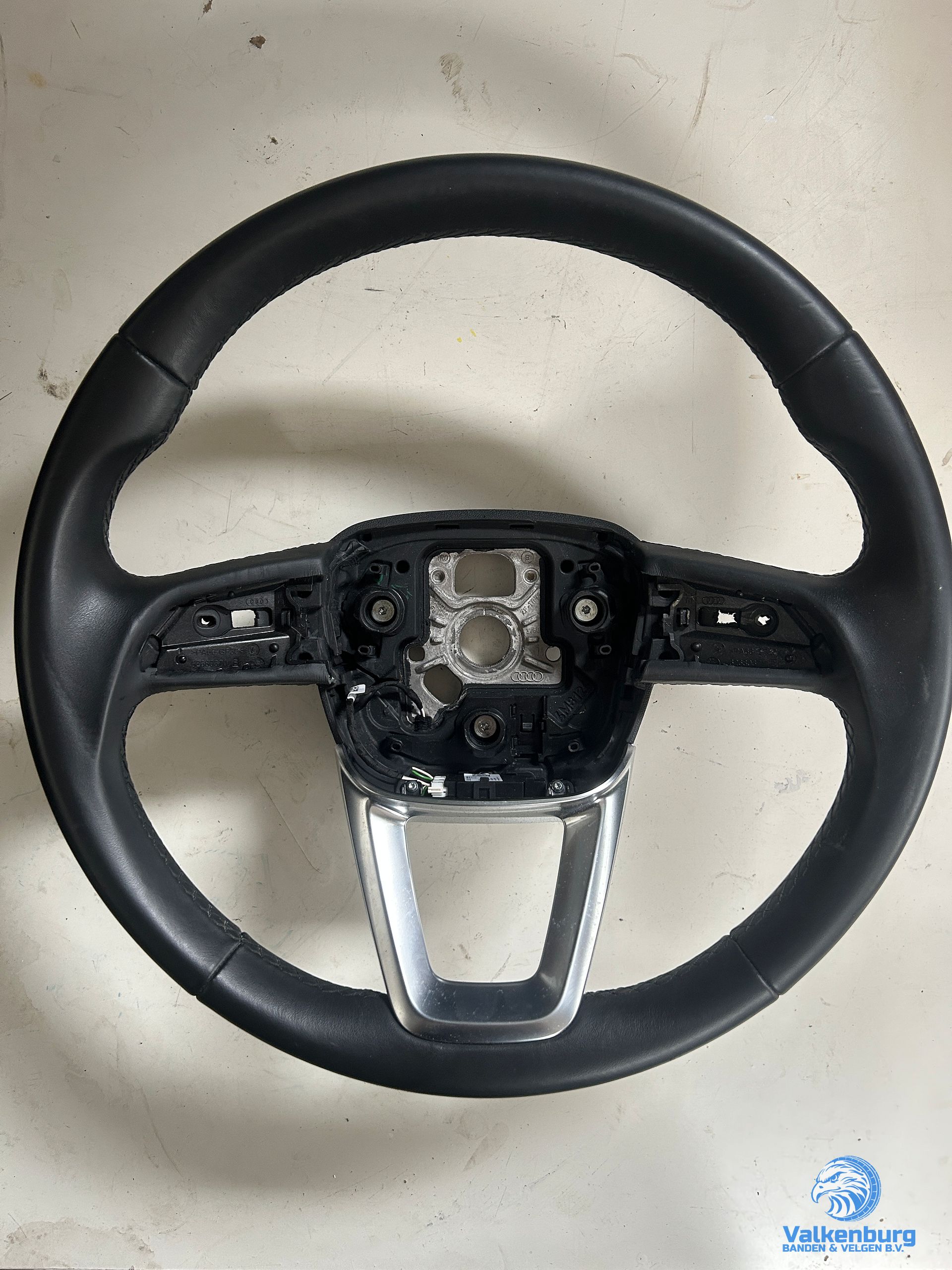 originalinal Audi A4 S4 Q4 Q5 Q7 Q8 leder stuurwiel stuurbediening flippers steering wheel usado en Menorca