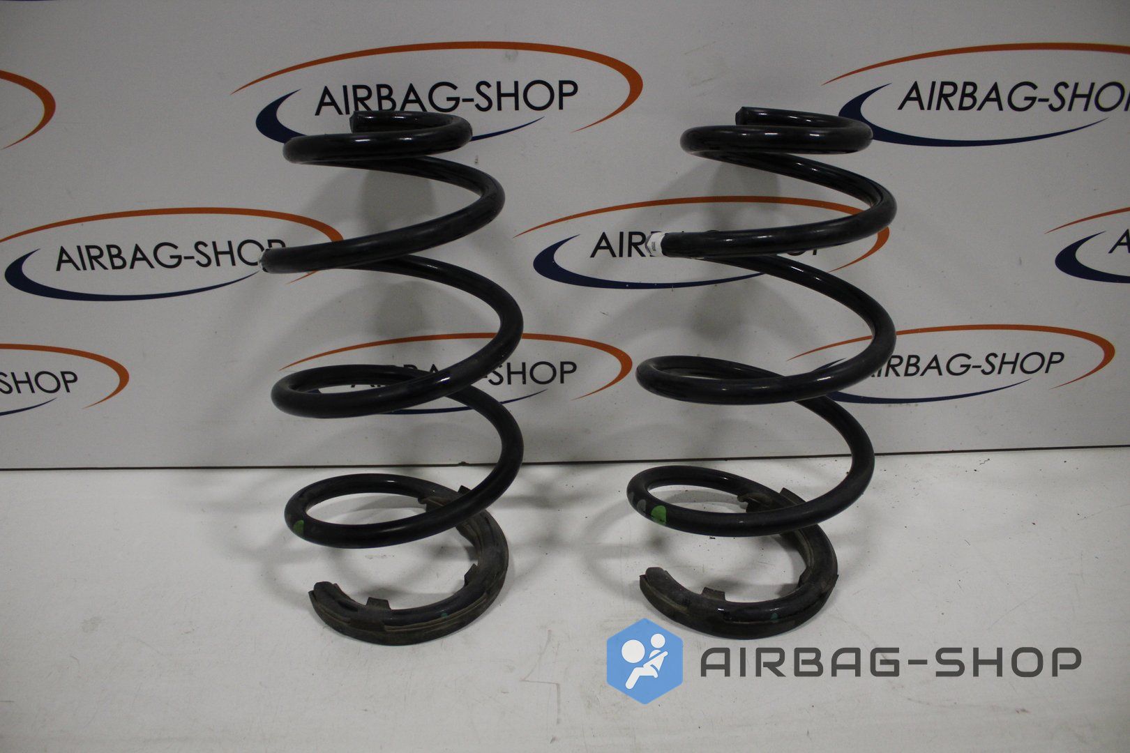 Volkswagen VW Transporter T6.1 T6 Veer Voor set Orgineel spring spiral left and right usado en Menorca