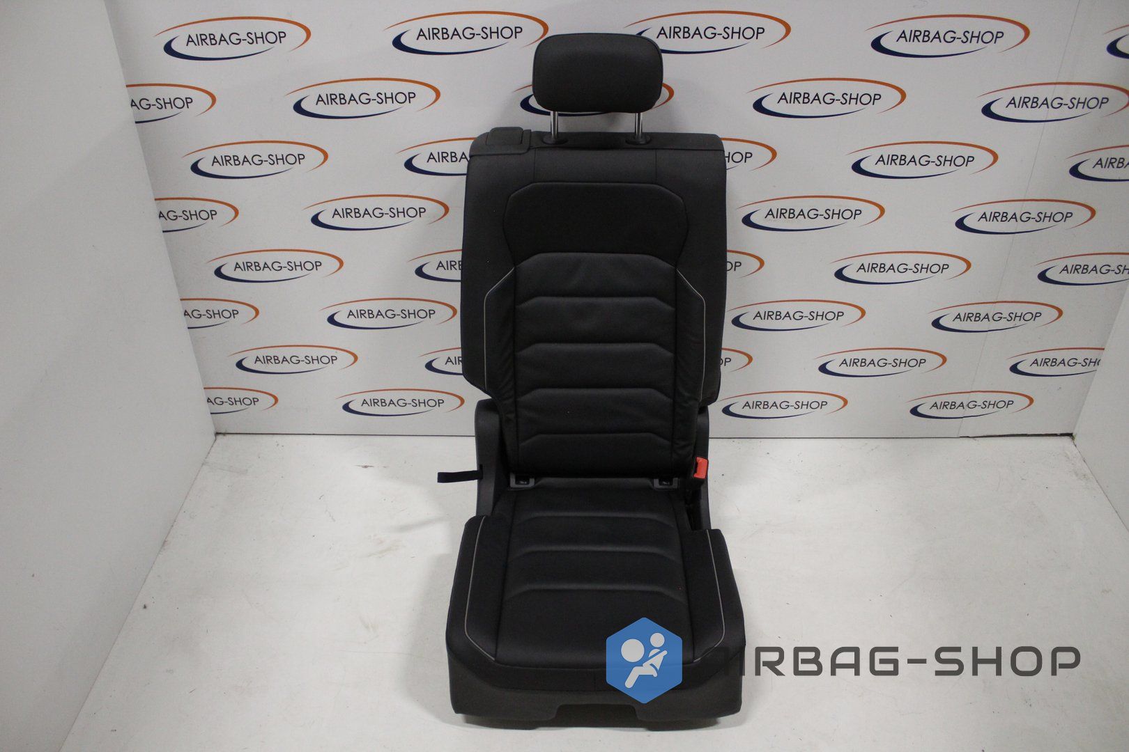 Volkswagen VW Tiguan 5NA R-Line Achterbank deel LEER nuevo ! complete interior usado en Menorca