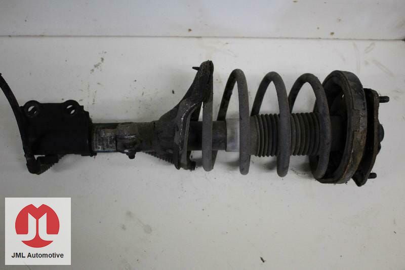 VEERPOOT RECHTS VOOR HYUNDAI COUPE strut complete single usado en Menorca