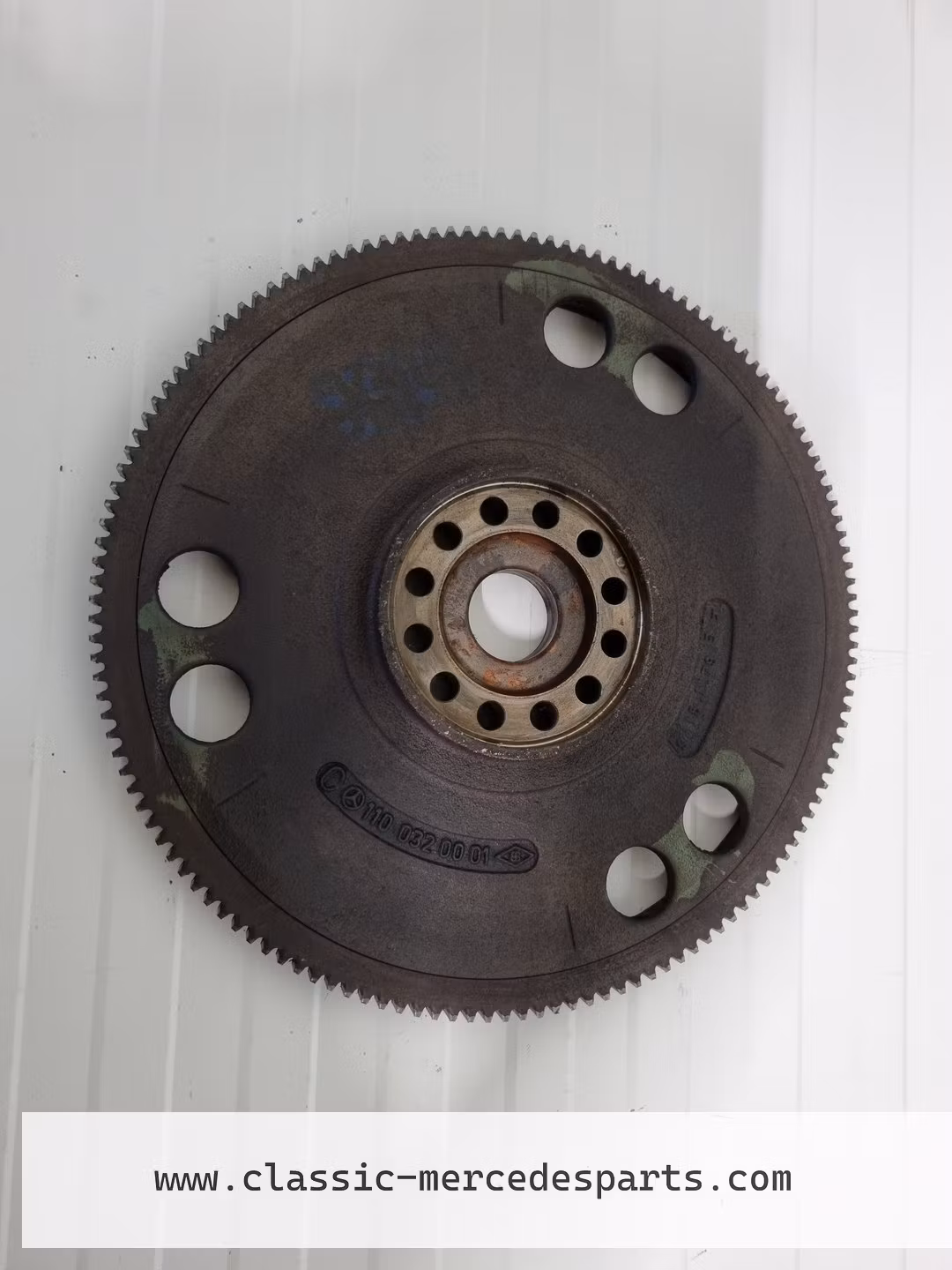 Starterkrans Mercedes 280 m110 motor / 200 230 m115 motor ring gear usado en Menorca