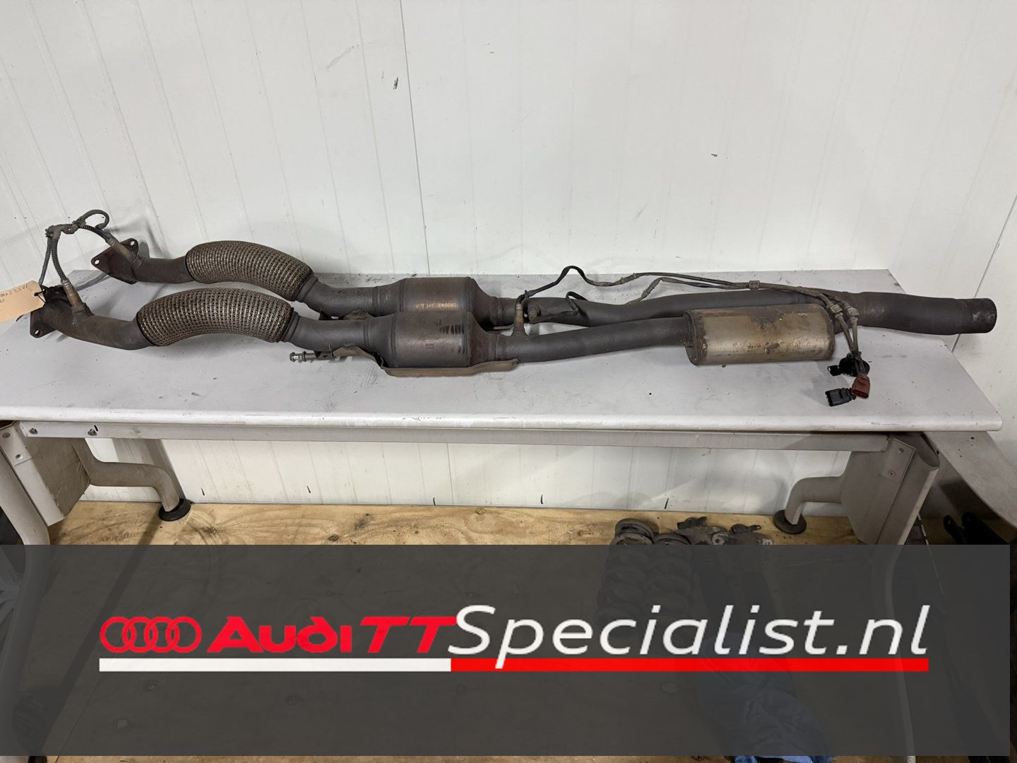 Catalizador dubbel met voorpijp en midden demper Audi TT V6 8J catalytic converter usado en Menorca