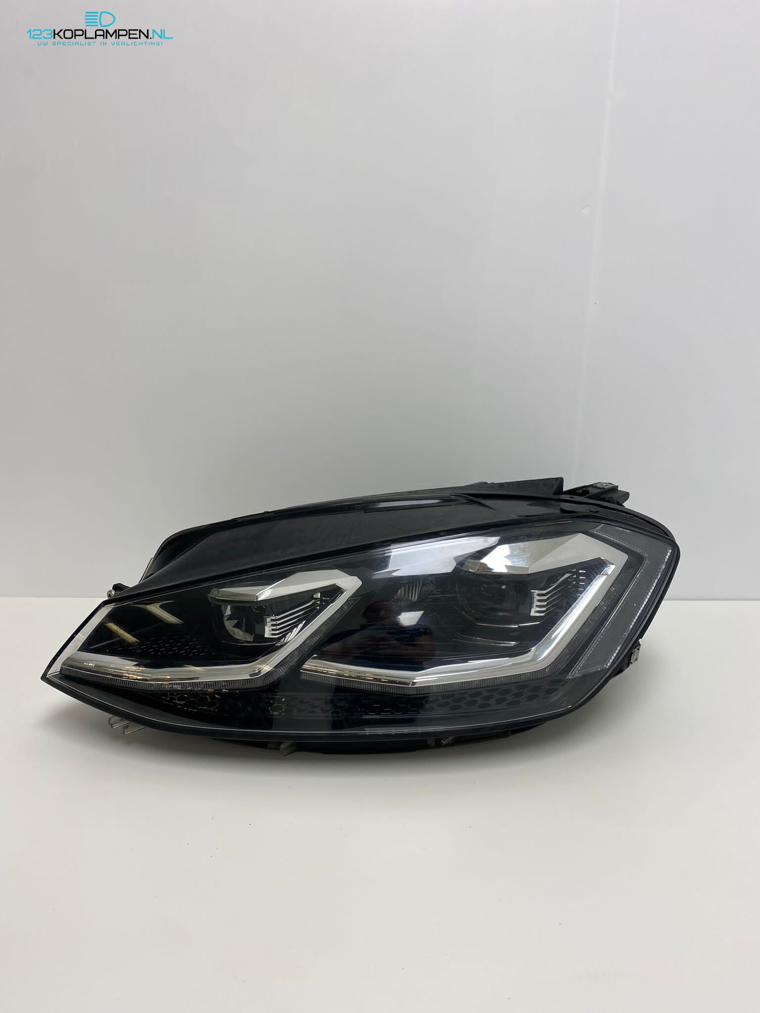 VW Volkswagen Golf 7 7.5 Facelift 5G1941059 Full Led koplamp links headlight left and right usado en Menorca