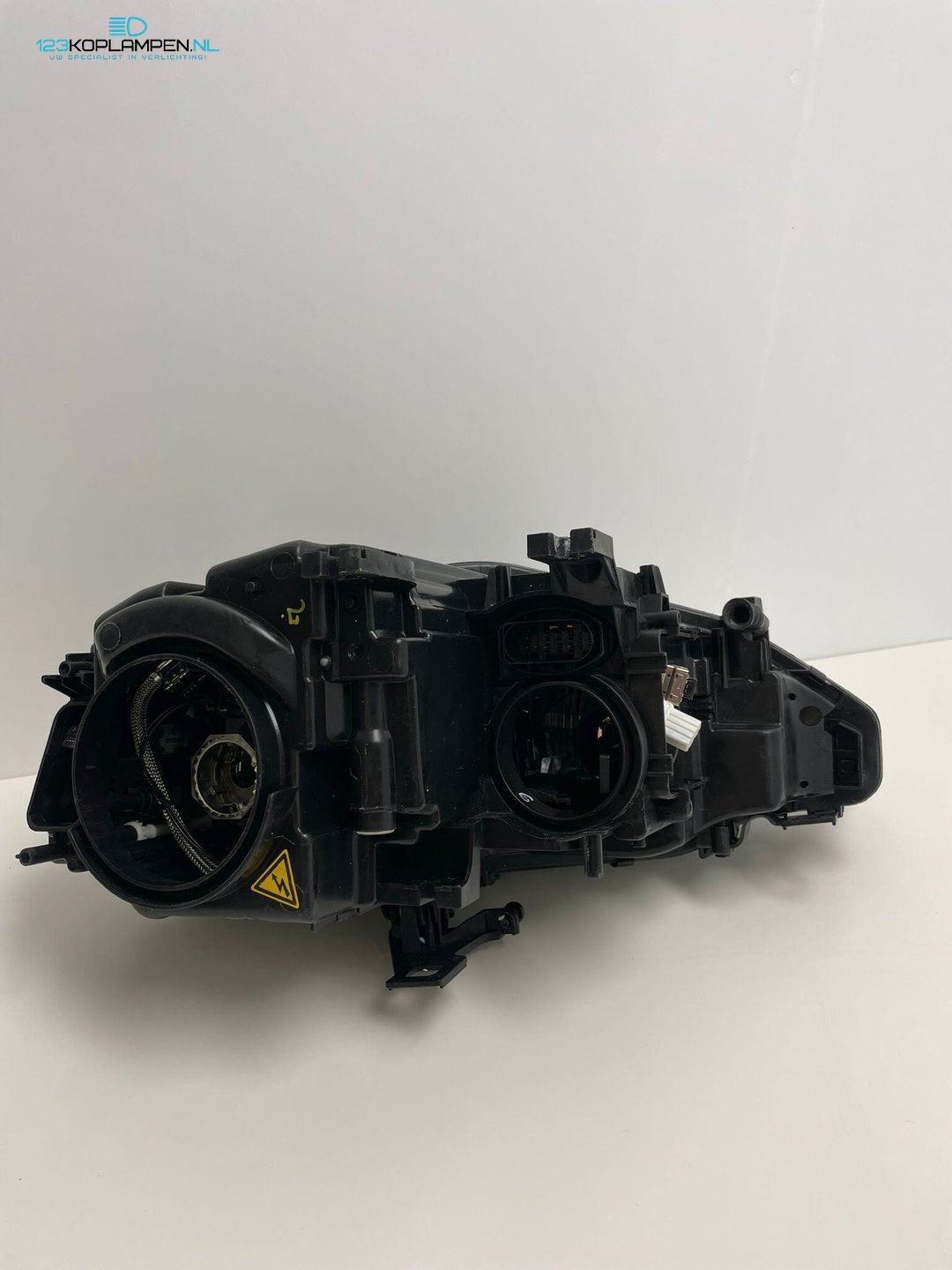 (VR) Audi A5 8T facelift Xenon Led koplamp rechts headlight left and right usado en Menorca foto 6