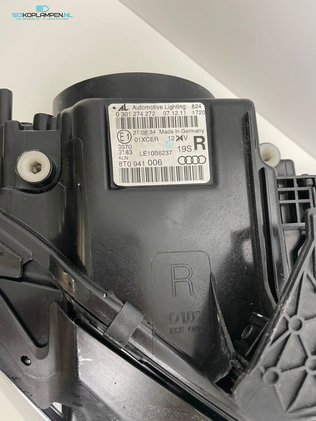 (VR) Audi A5 8T facelift Xenon Led koplamp rechts headlight left and right usado en Menorca foto 3