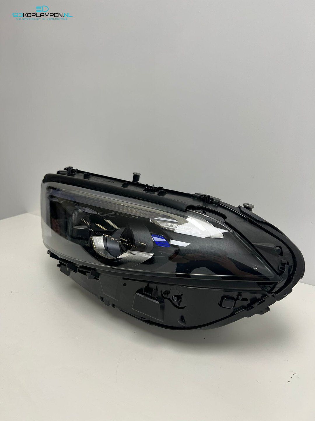 (VR) Mercedes W177 A Clase facelift Multibeam Led koplamp links rechts headlight left and right usado en Menorca foto 3