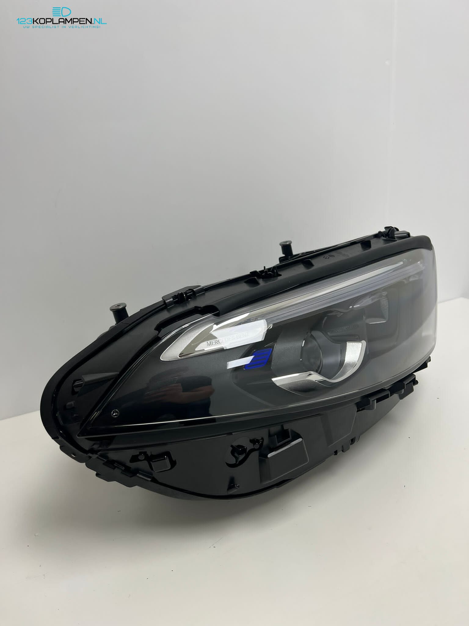 (VR) Mercedes W177 A Clase facelift Multibeam Led koplamp links rechts headlight left and right usado en Menorca foto 12