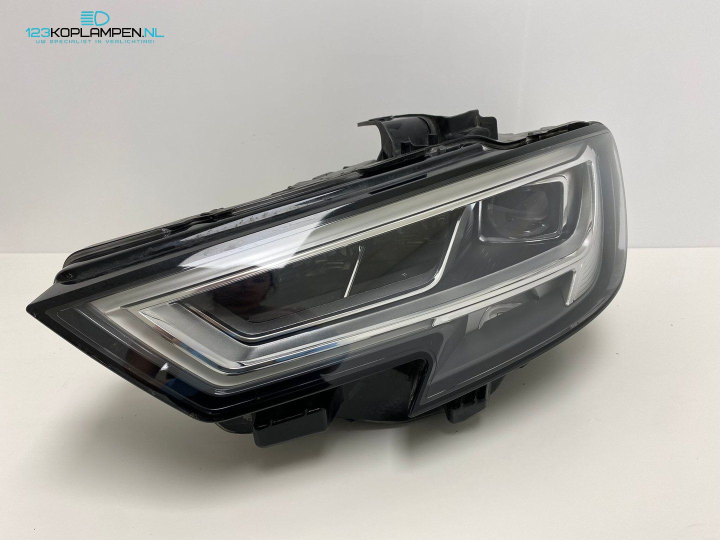 Audi A3 8V Facelift Full Led 033C / 773C koplamp links headlight left and right usado en Menorca foto 2
