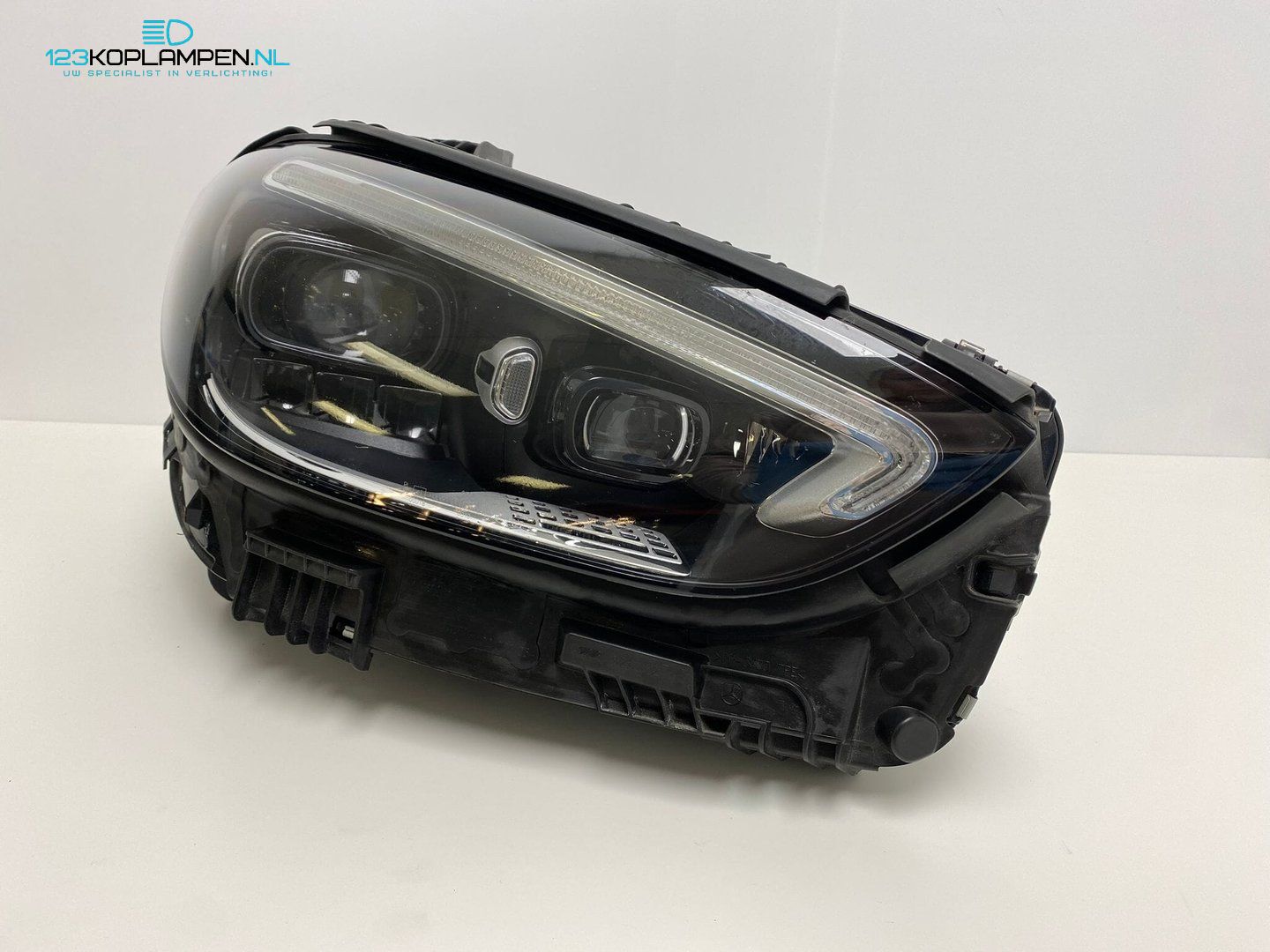 (VR) Mercedes W206 C Clase Digital Led koplamp links rechts headlight left and right usado en Menorca foto 3