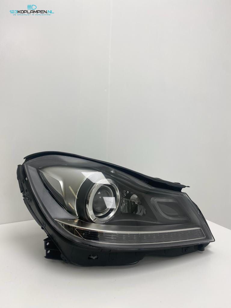 Mercedes C Clase W204 Bi Xenon ILS koplamp rechts headlight left and right usado en Menorca foto 2