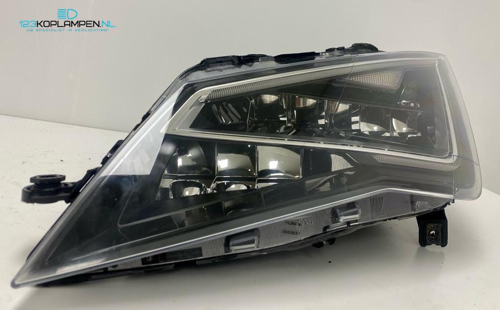 Seat Leon 5F Full LED koplamp links headlight left and right usado en Menorca