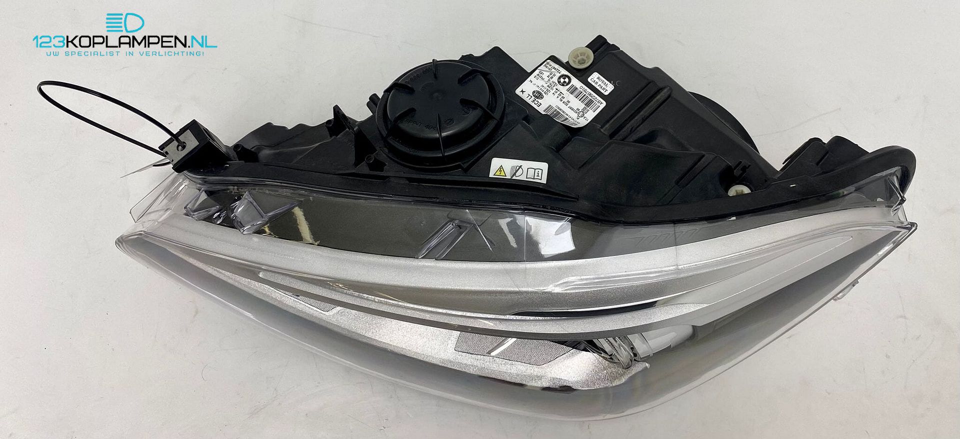 (VR) BMW 1 Serie F20 / F21 Xenon koplamp links headlight left and right usado en Menorca foto 3
