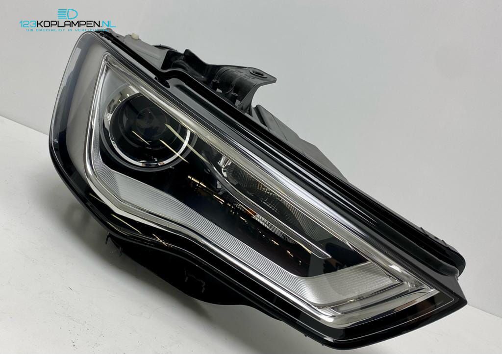 (VR) Audi A3 8V Xenon LED koplamp rechts 060/114K 044L headlight left and right usado en Menorca foto 2