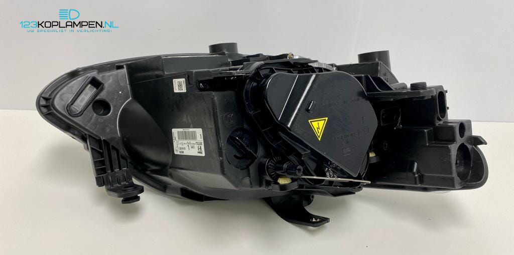 Seat Ibiza 6J Facelift Bi Xenon LED koplamp links headlight left and right usado en Menorca foto 4