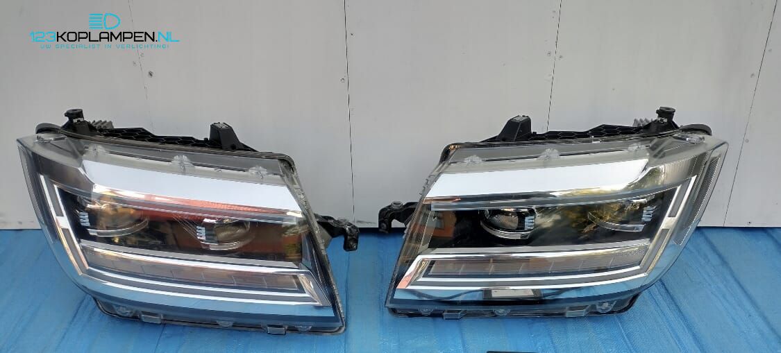 VW Volkswagen Crafter Full Led koplamp + adapter / omvormkabel / plug and play! headlight left and right usado en Menorca