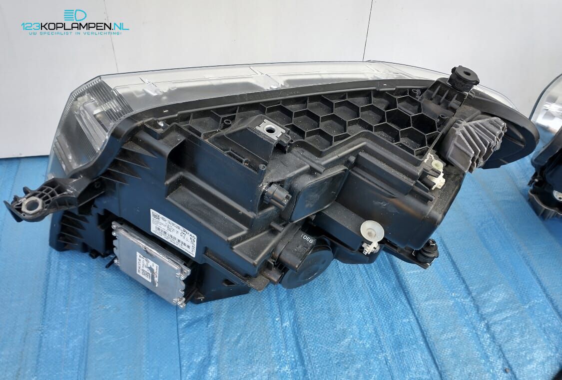 Man TGE Full Led koplamp + adapter / omvormkabel / plug and play! headlight left and right usado en Menorca foto 12