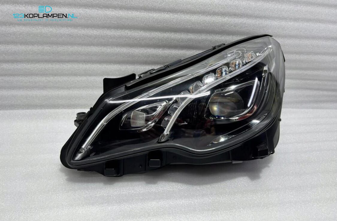 Mercedes E Clase W207 Facelift Full Led Koplamp links headlight left and right usado en Menorca foto 5