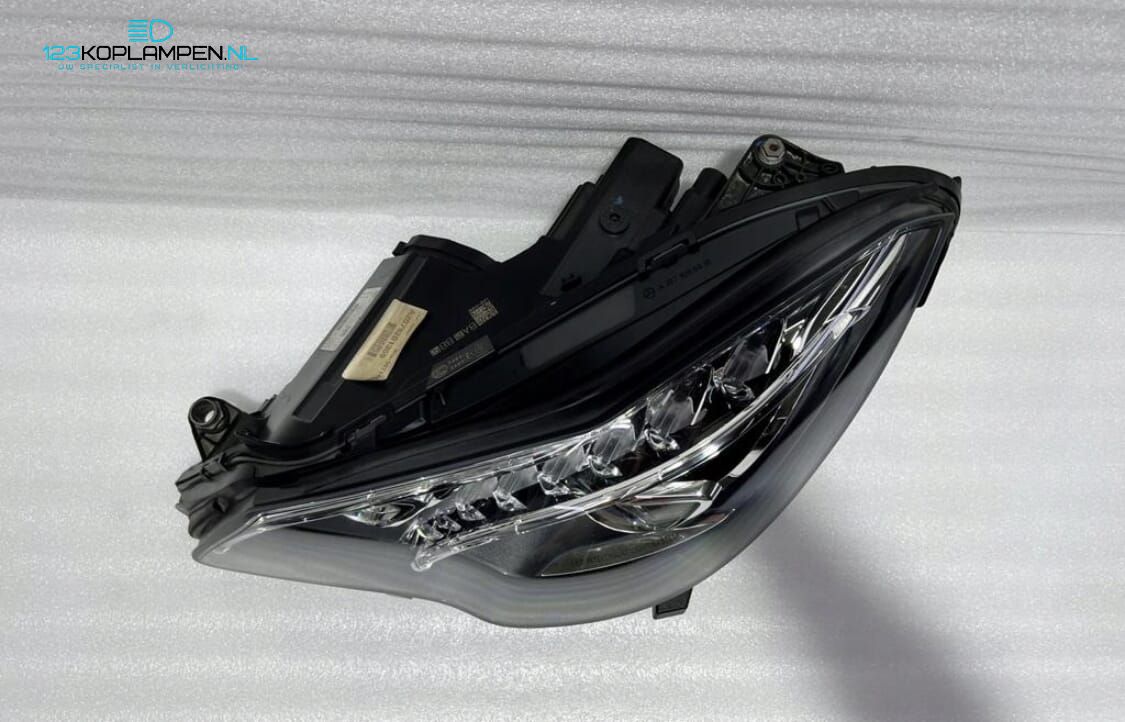 Mercedes E Clase W207 Facelift Full Led Koplamp links headlight left and right usado en Menorca foto 8