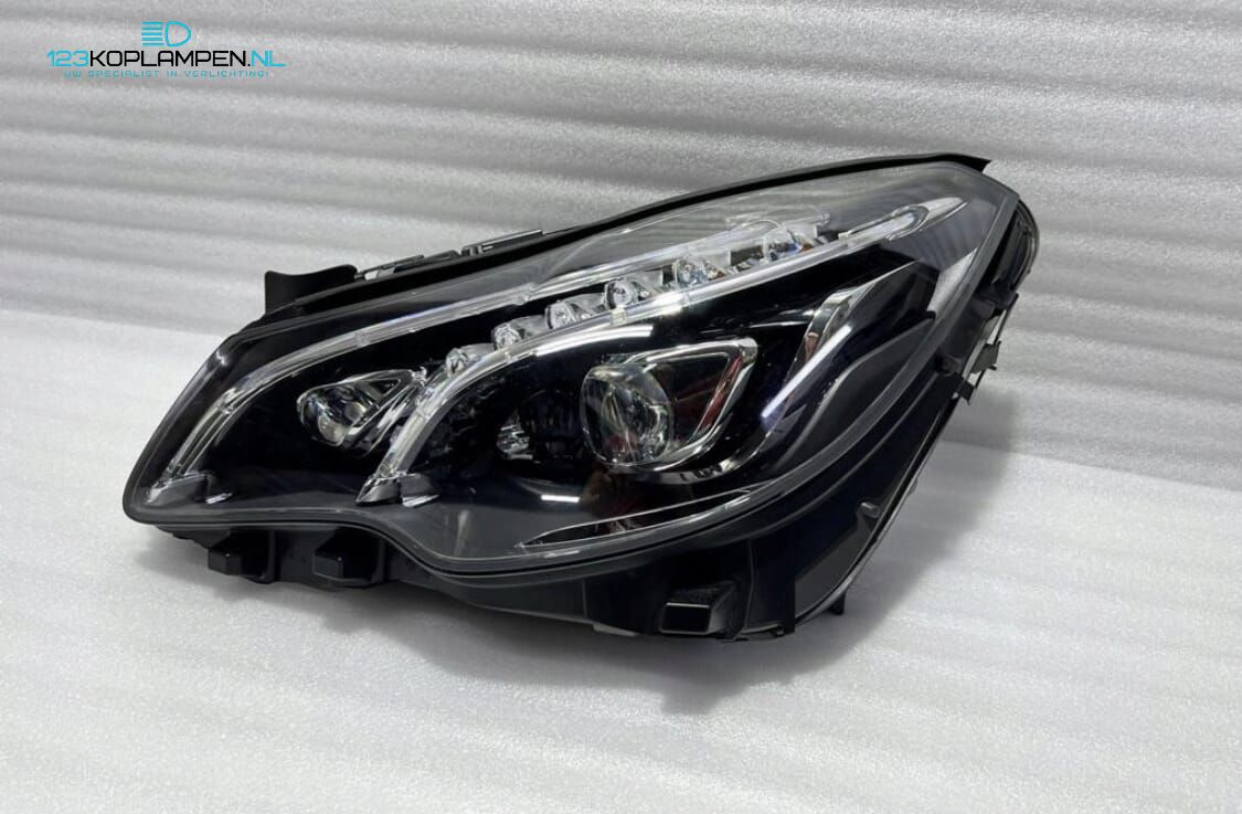 Mercedes E Clase W207 Facelift Full Led Koplamp links headlight left and right usado en Menorca foto 3