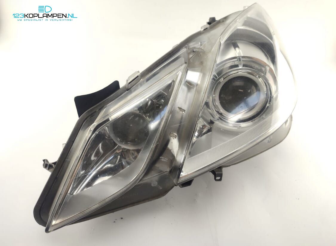 Mercedes E Clase W207 Bi Xenon Koplamp links headlight left and right usado en Menorca foto 2