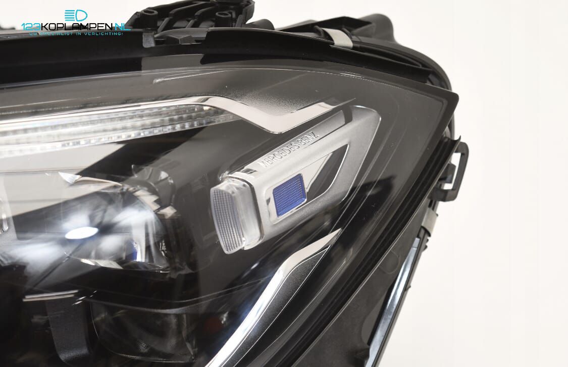 Mercedes S Clase W223 Digital Light White Full LED koplamp links headlight left and right usado en Menorca foto 3