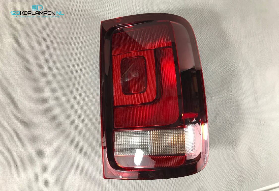 VW Volkswagen Amarok Facelift achterlicht rechts tail light left and right usado en Menorca foto 2