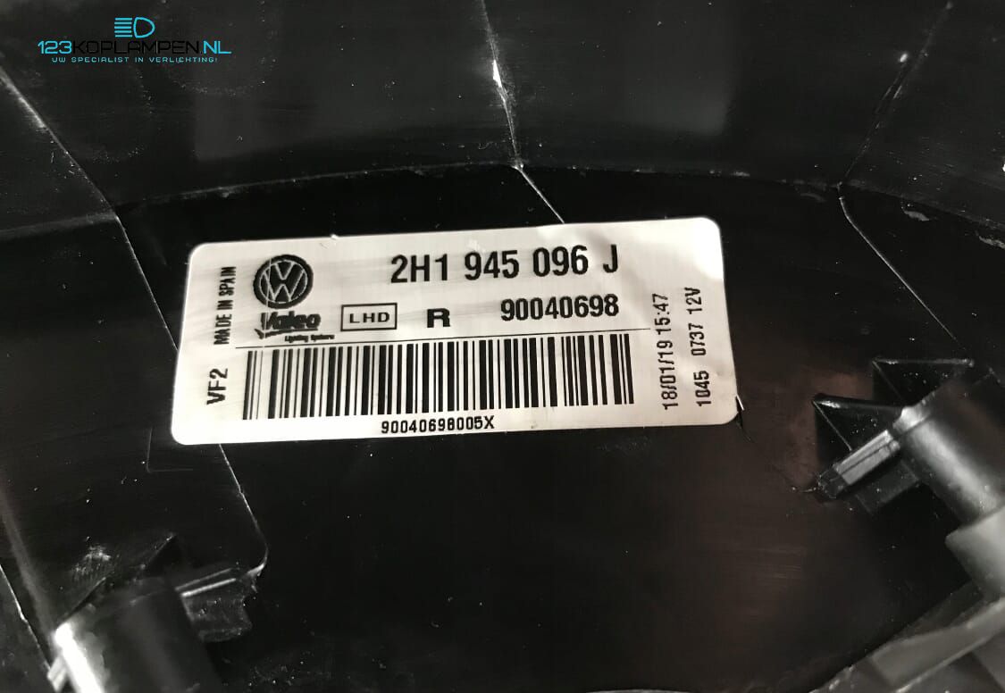 VW Volkswagen Amarok Facelift achterlicht rechts tail light left and right usado en Menorca foto 5