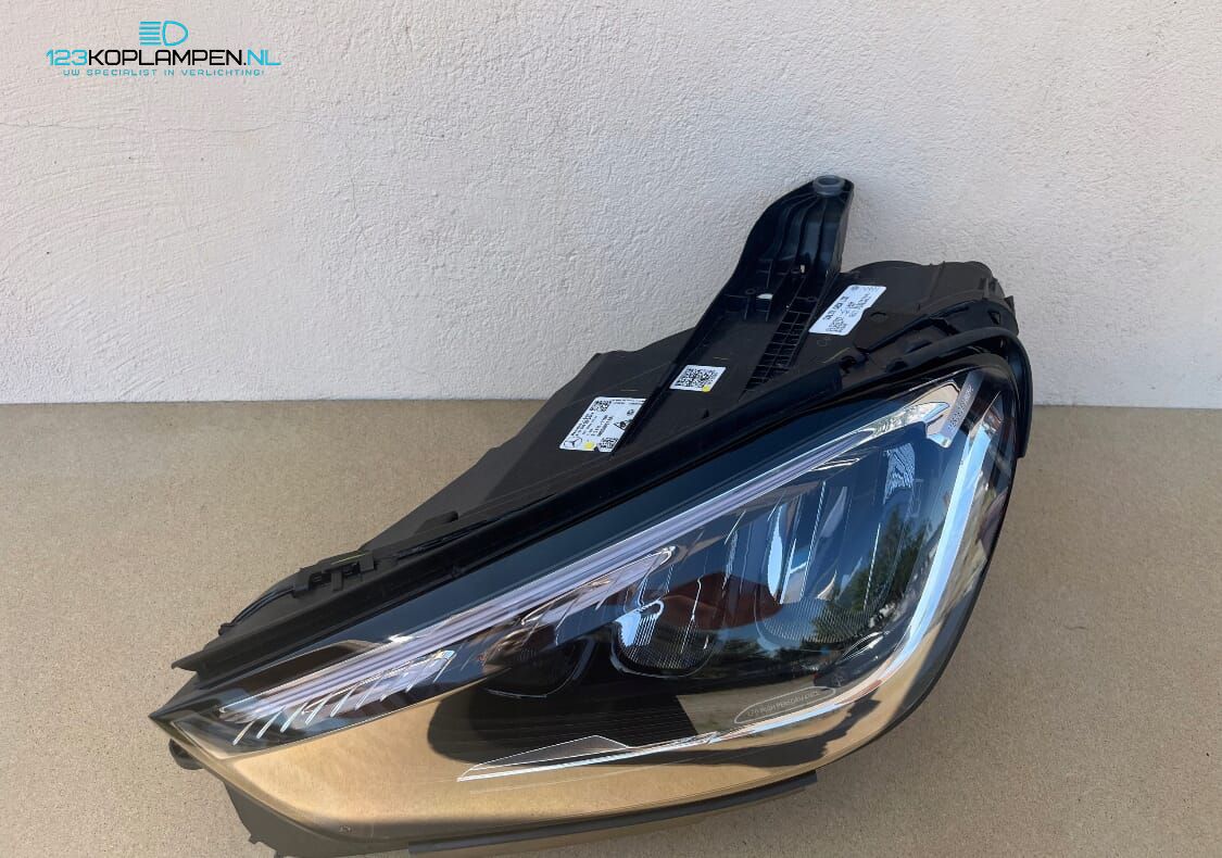 Mercedes GLE W167 Facelift Full Led koplamp links headlight left and right usado en Menorca foto 3
