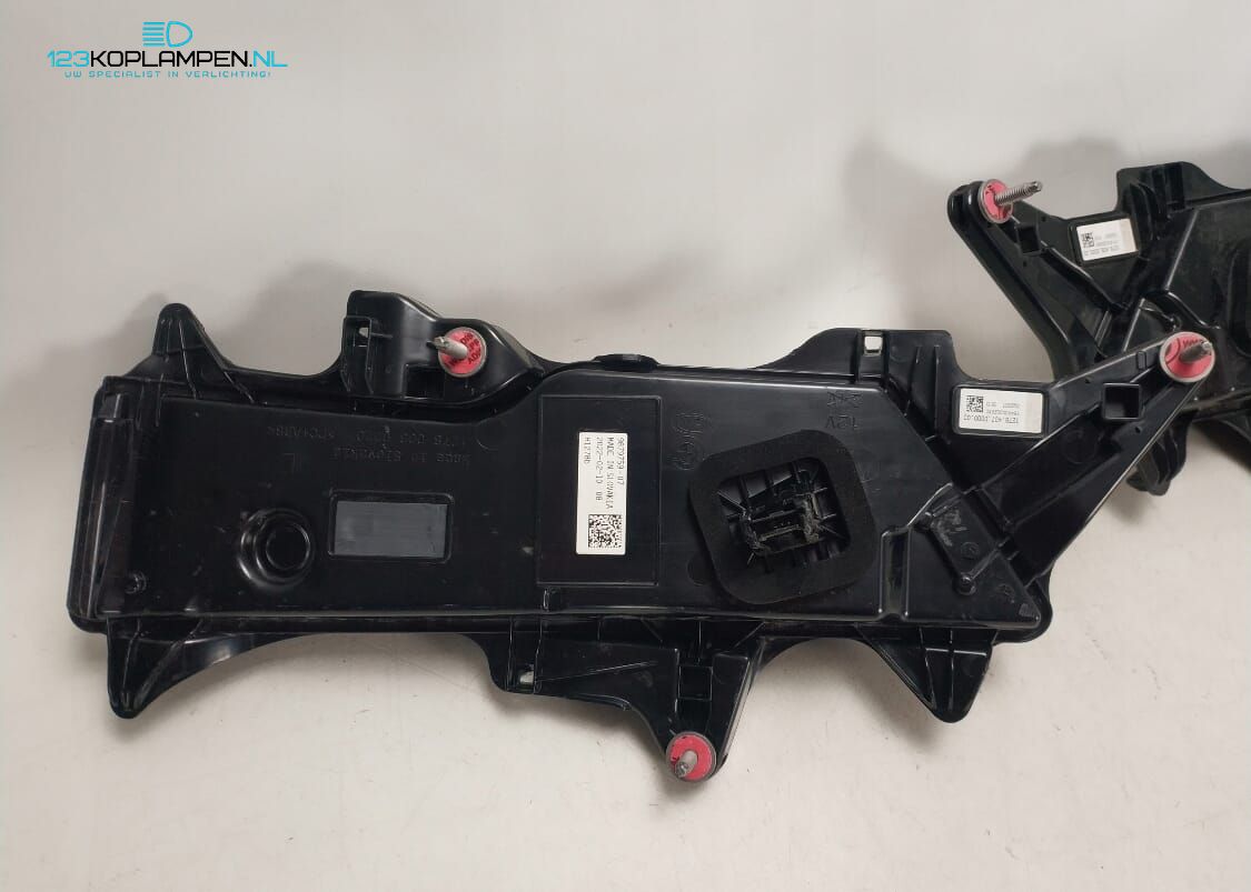 BMW XM G09 Led achterlicht links rechts tail light left and right usado en Menorca foto 5