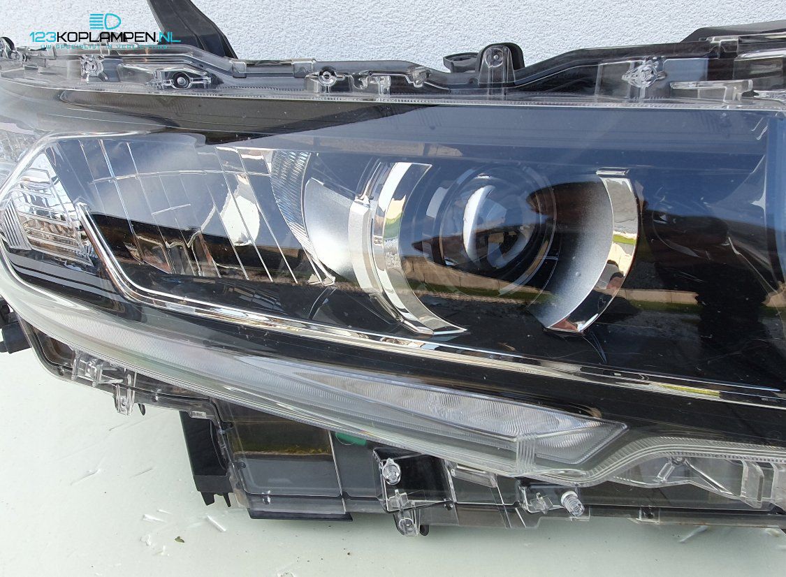 Toyota Land Cruiser 150 Full Led koplamp links rechts headlight left and right usado en Menorca foto 10