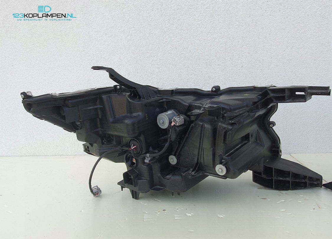 Toyota Land Cruiser 150 Full Led koplamp links rechts headlight left and right usado en Menorca foto 13