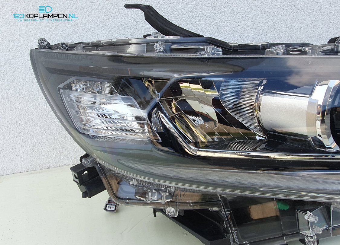 Toyota Land Cruiser 150 Full Led koplamp links rechts headlight left and right usado en Menorca foto 9