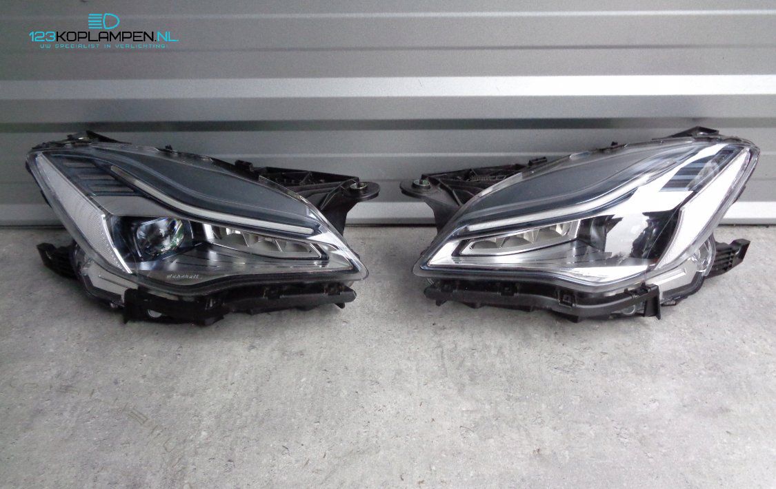 Maserati Quattroporte 6 / VI Facelift Full Led Koplamp links rechts headlight left and right usado en Menorca